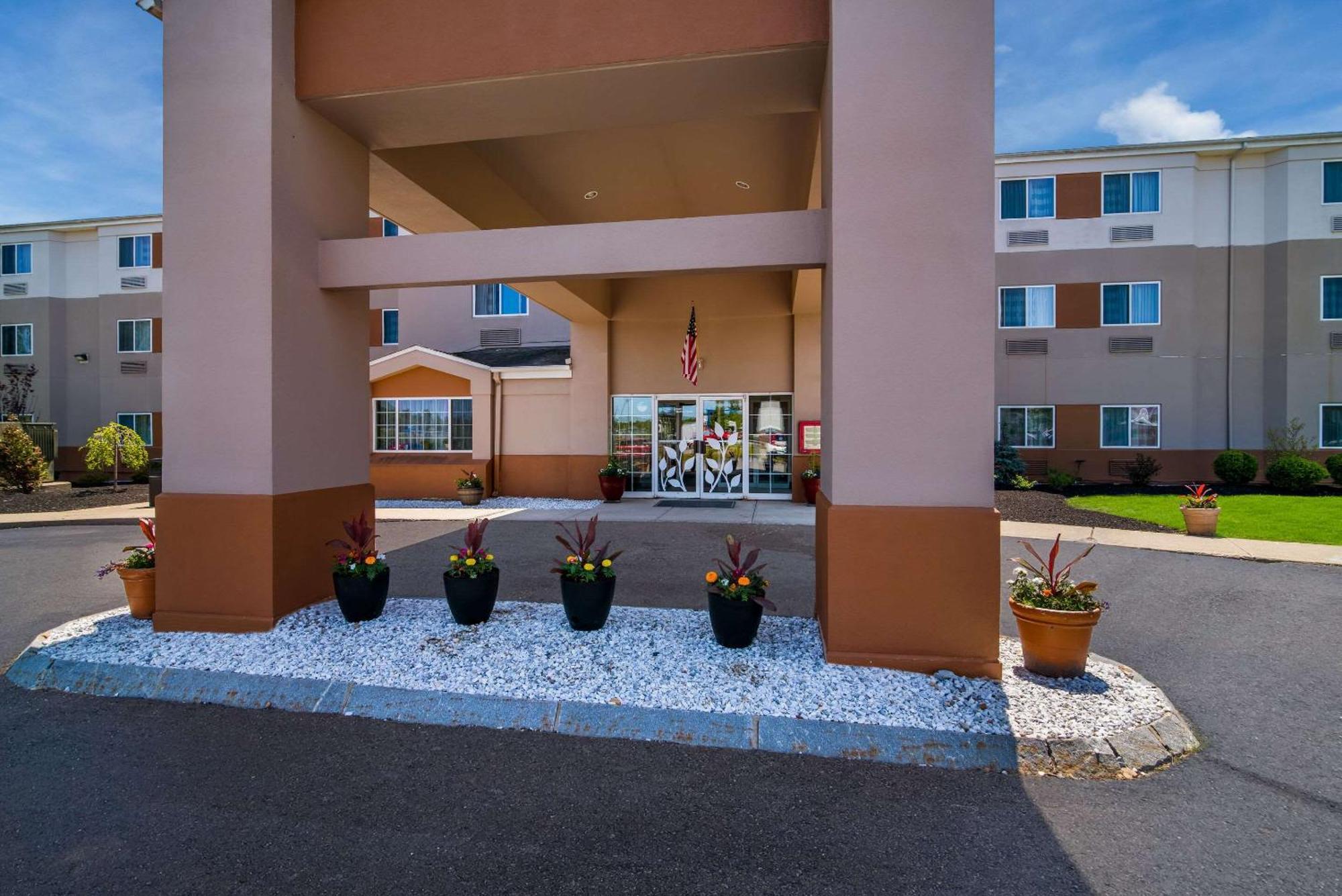Garner Hotel Londonderry - Manchester By Ihg Экстерьер фото